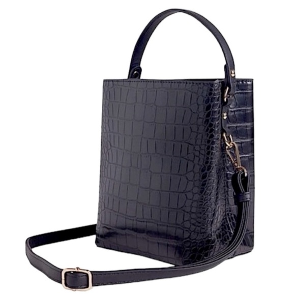 AOTA Handbags - NWT AOTA Black Crocodile Vegan Leather Crossbody Bucket Bag